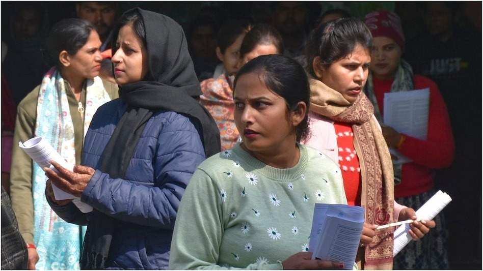 JEE Main 2026 result toppers celebrating after scoring 100 percentile